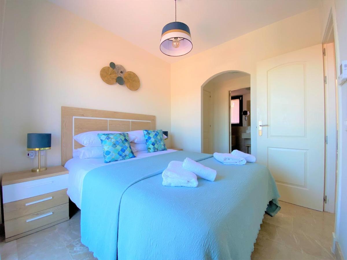 Sea View Penthouse Apartment With Hot Tub - Casa Bella Vista, Buenas Noches , Estepona Buitenkant foto