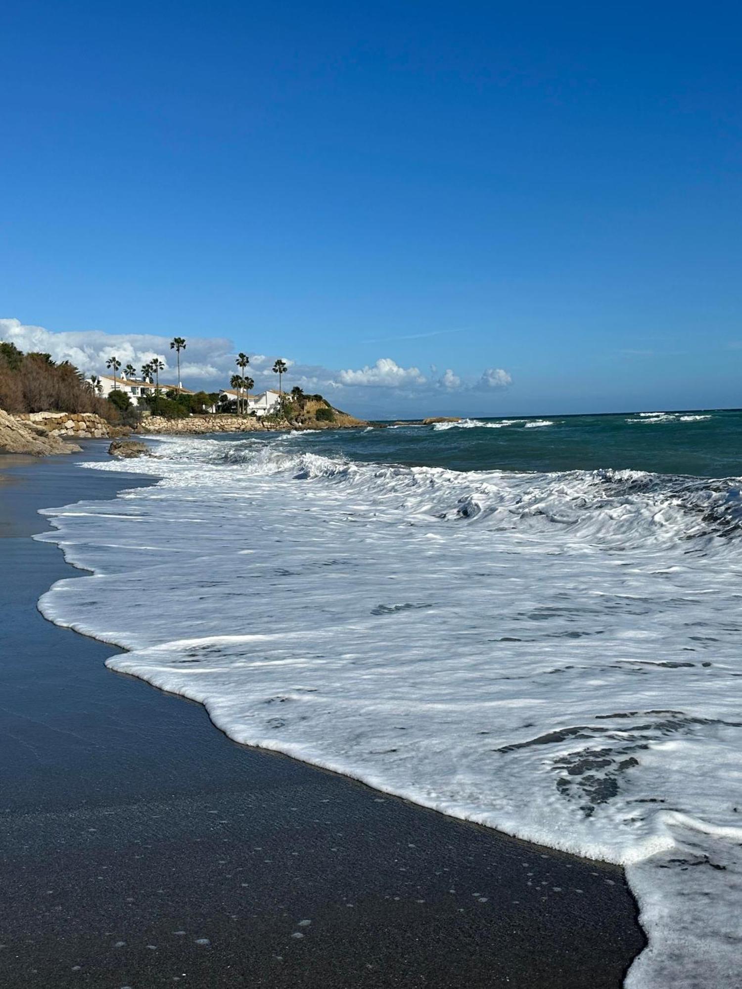 Sea View Penthouse Apartment With Hot Tub - Casa Bella Vista, Buenas Noches , Estepona Buitenkant foto