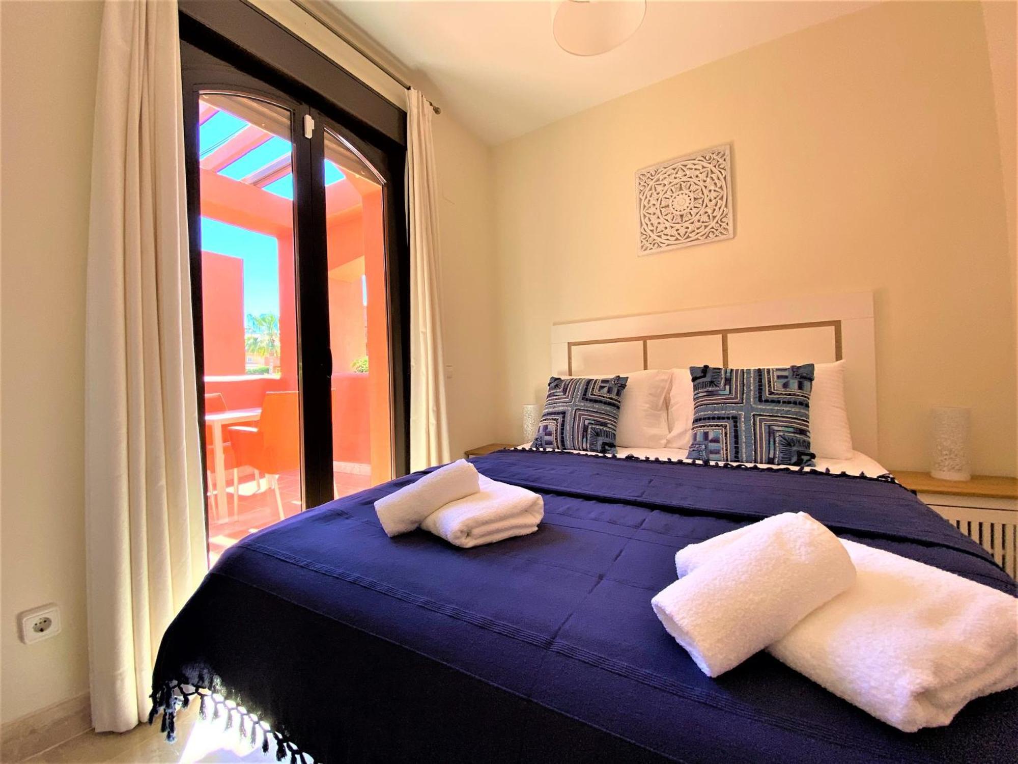 Sea View Penthouse Apartment With Hot Tub - Casa Bella Vista, Buenas Noches , Estepona Buitenkant foto