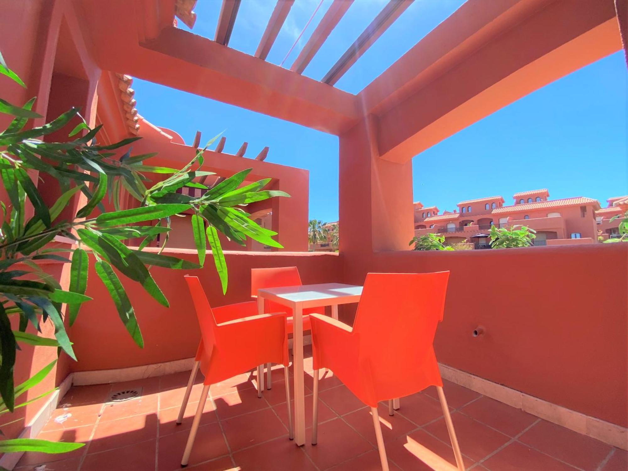Sea View Penthouse Apartment With Hot Tub - Casa Bella Vista, Buenas Noches , Estepona Buitenkant foto